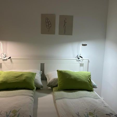 Best Rated Central Apartment Vienna - Ac, Wifi, 24H7Days Self Check-In, Board Games, Netflix Екстериор снимка