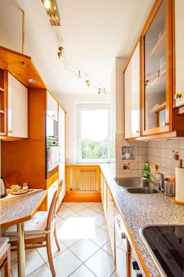 Best Rated Central Apartment Vienna - Ac, Wifi, 24H7Days Self Check-In, Board Games, Netflix Екстериор снимка