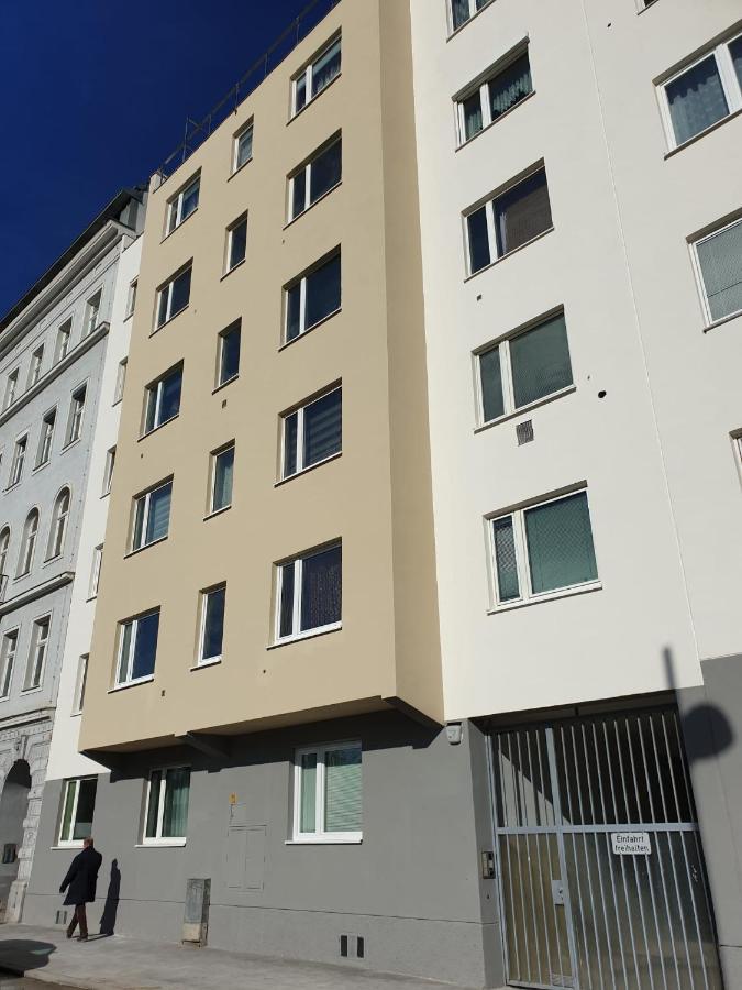 Best Rated Central Apartment Vienna - Ac, Wifi, 24H7Days Self Check-In, Board Games, Netflix Екстериор снимка